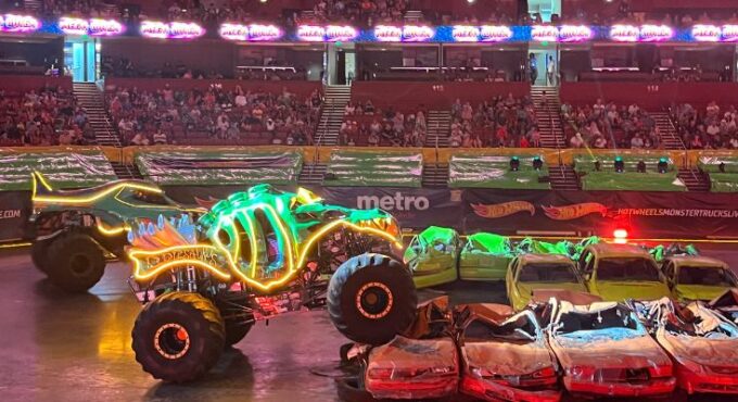 Hot Wheels Monster Truck Live